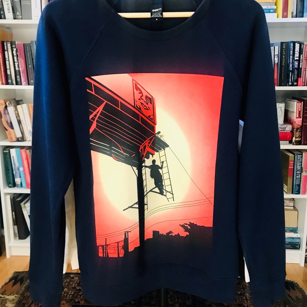 OBEY CREWNECK